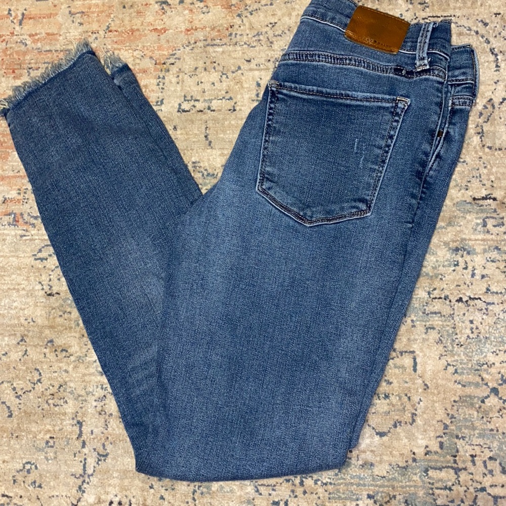 Lucky Brand Brooke style legging jeans 2/26